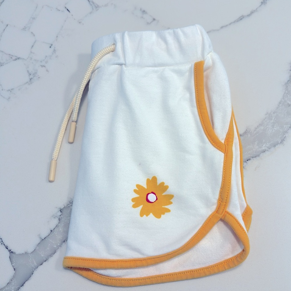 Girls shorts 🌼